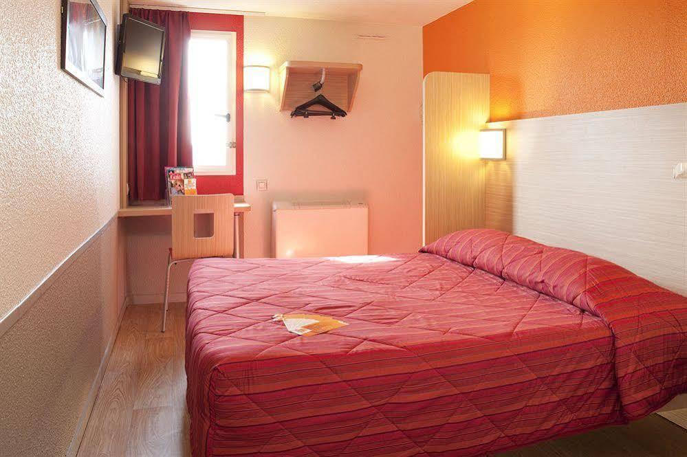 Premiere Classe Paris Ouest - Nanterre - La Defense Экстерьер фото