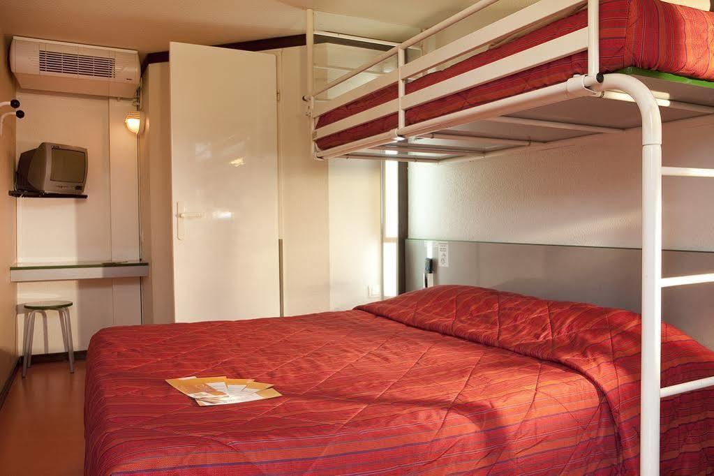 Premiere Classe Paris Ouest - Nanterre - La Defense Экстерьер фото